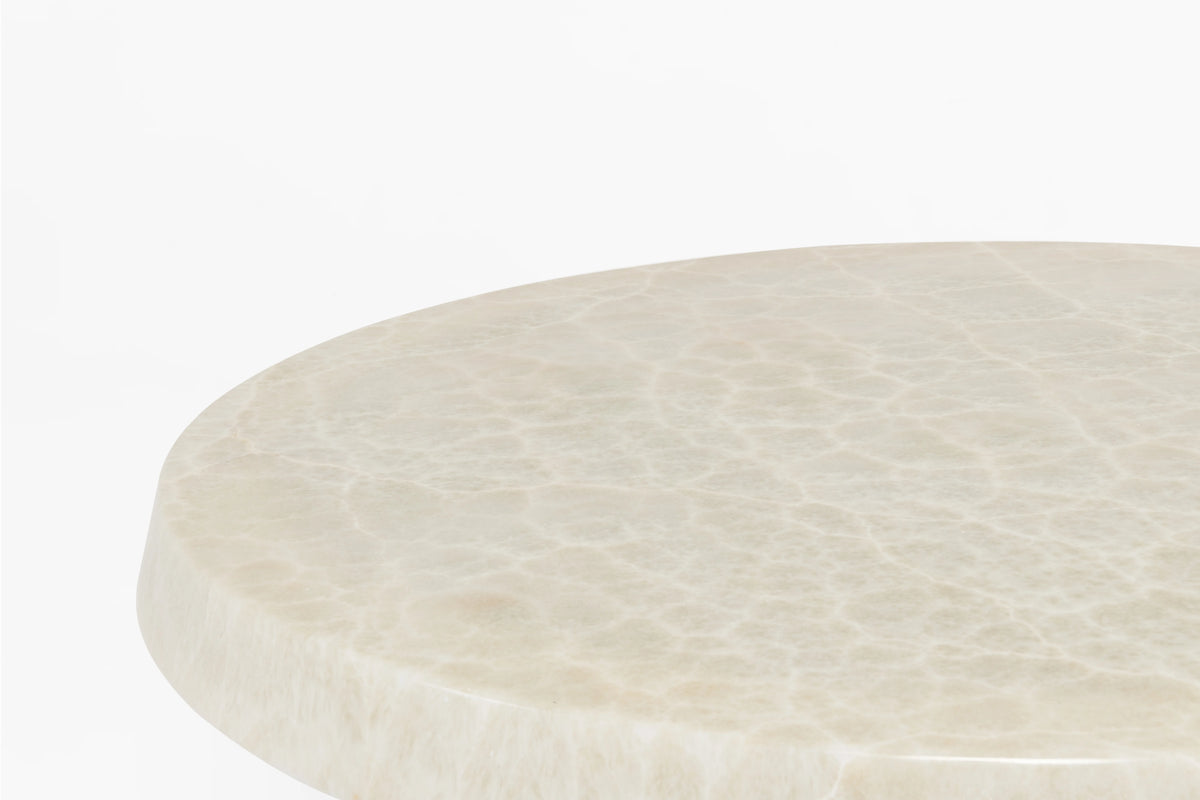 Table Onyt
