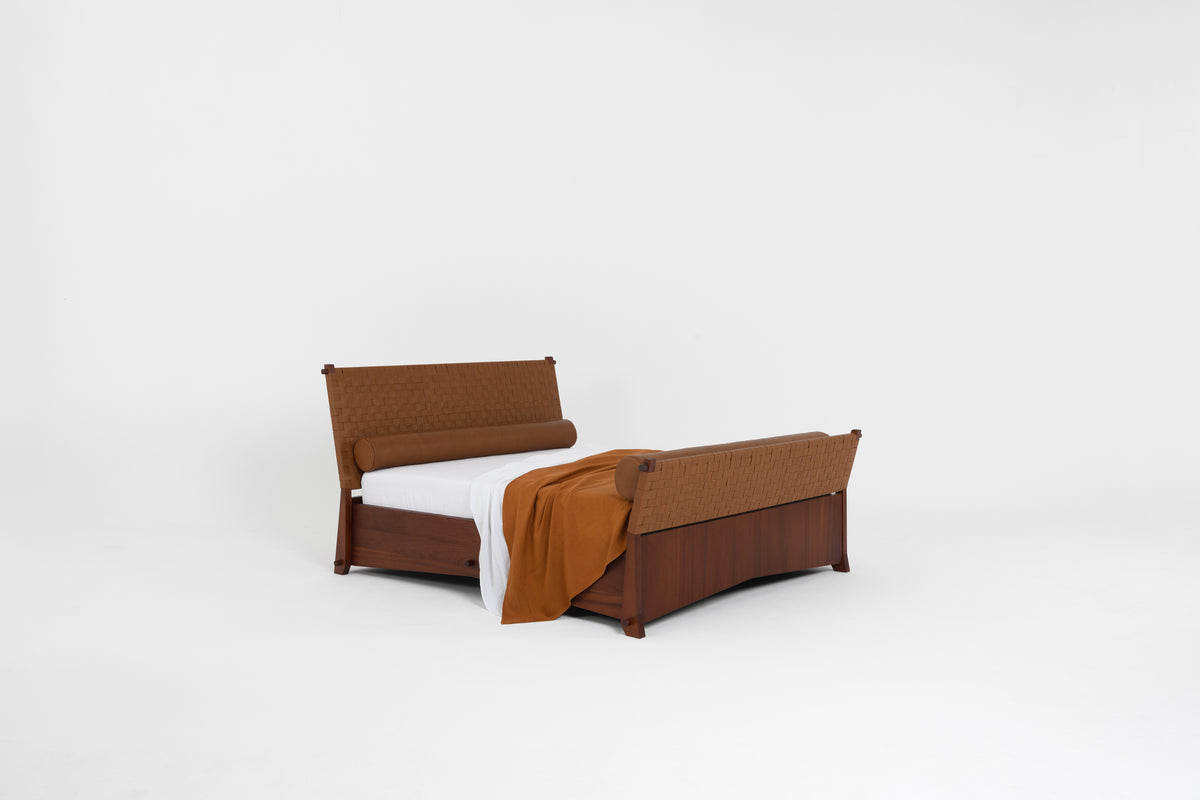 Delhos Bed