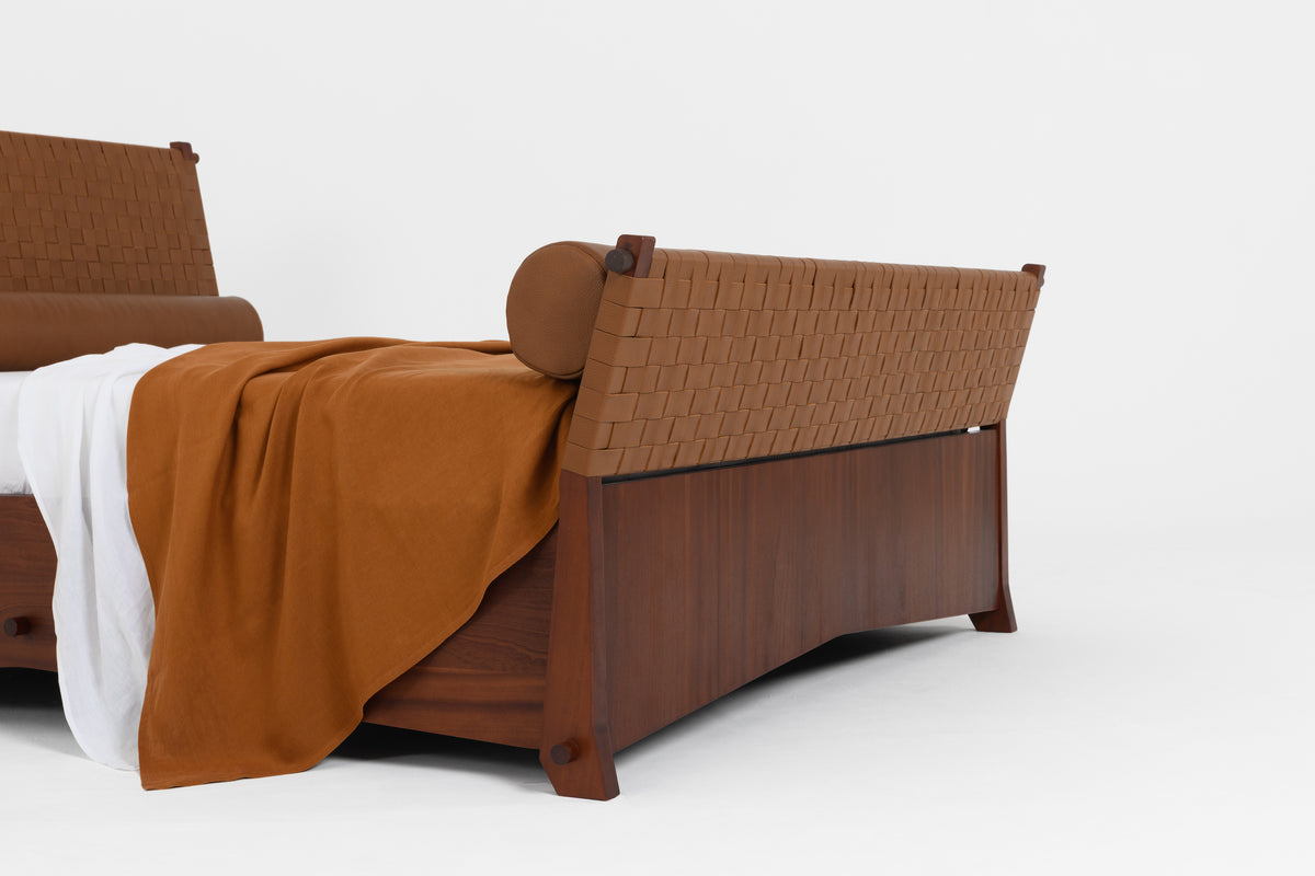 Delhos Bed