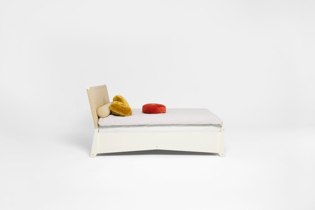 Delhos Bed