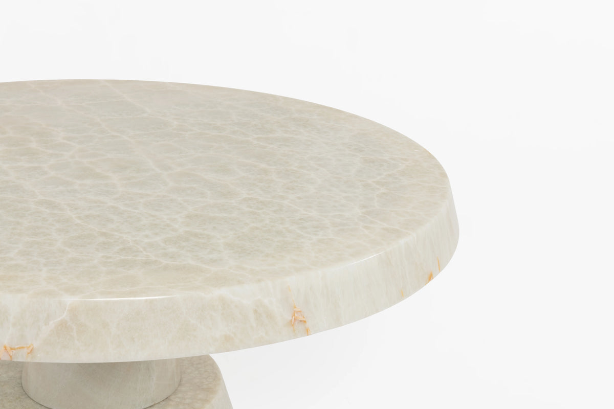 Table Onyt