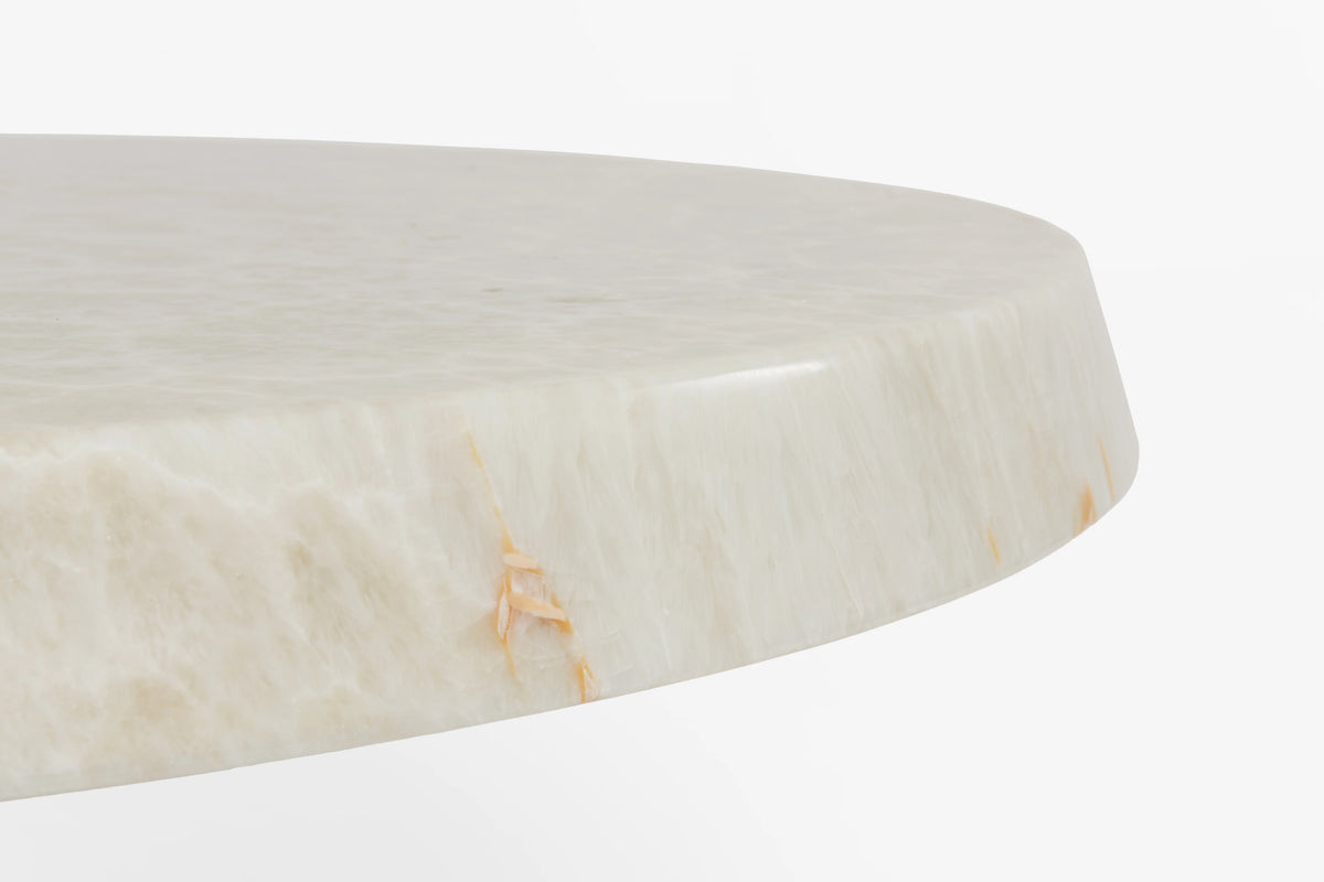 Table Onyt